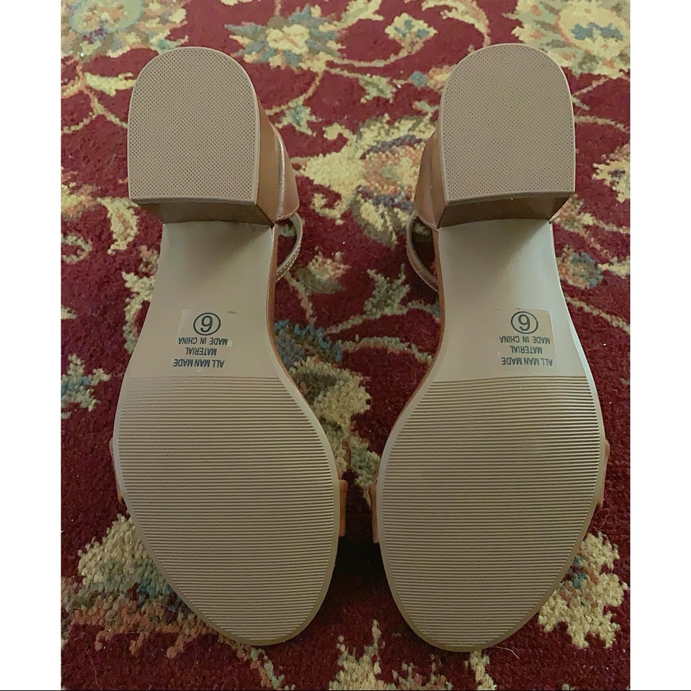 🆕 Tan heels 😍 - Picture 4 of 5